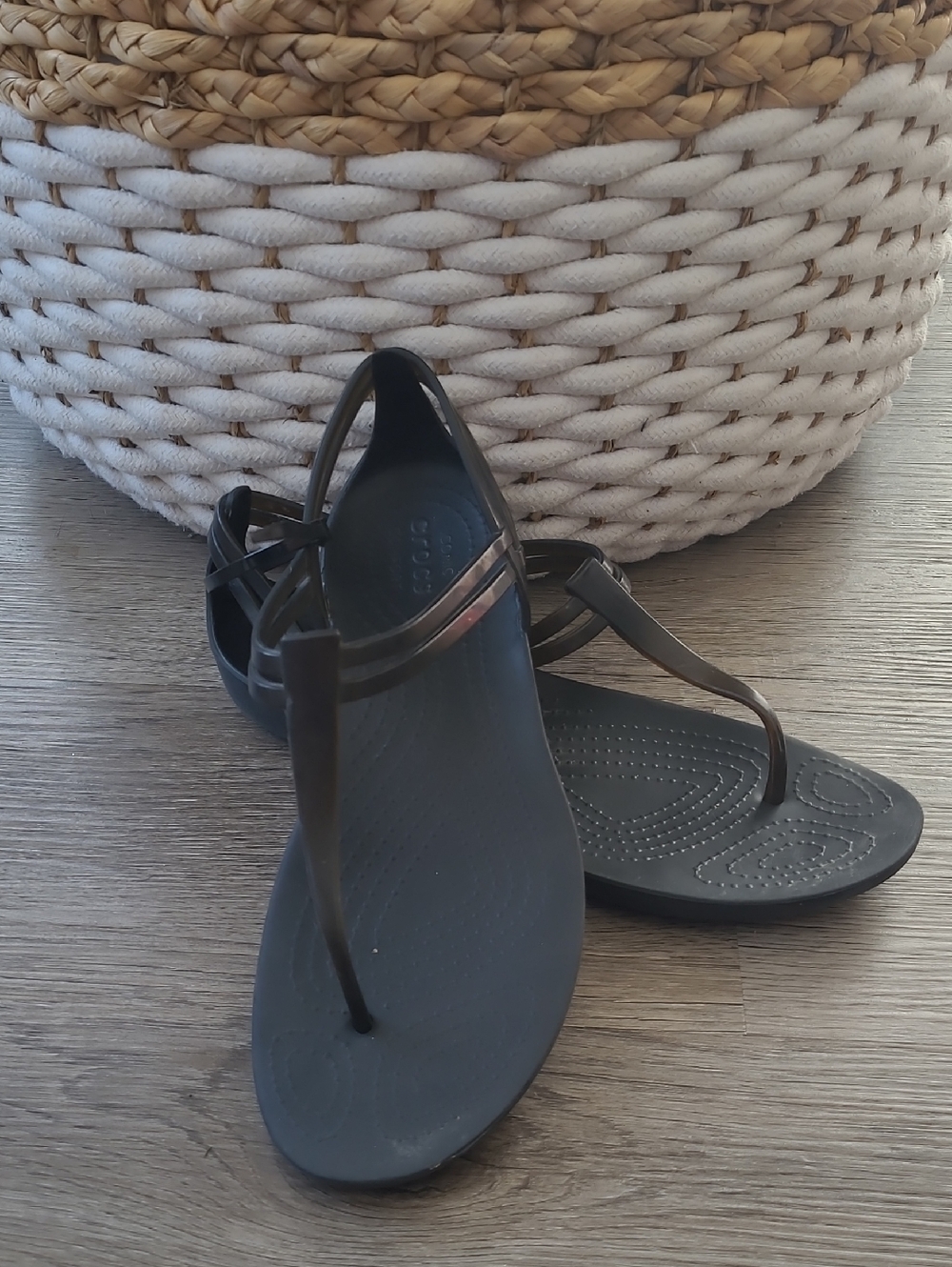 CROCS Isabella T-Strap Sandals Size 8W Black Jelly Open Toe Womens Shoes Summer